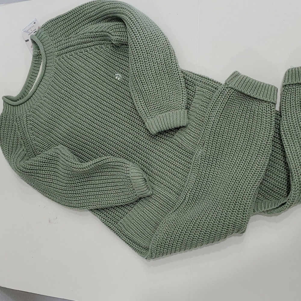 𝅺knit Long romper Size 12-18 mos NWT
